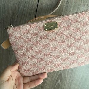 Michael Kors Handbag Log Belt Waist Bag size XL